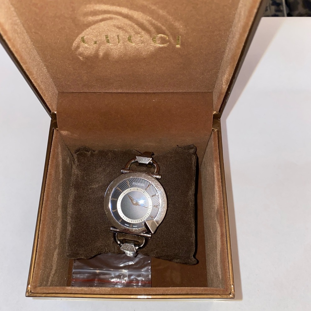 Gucci Watch. Used. Authentic.